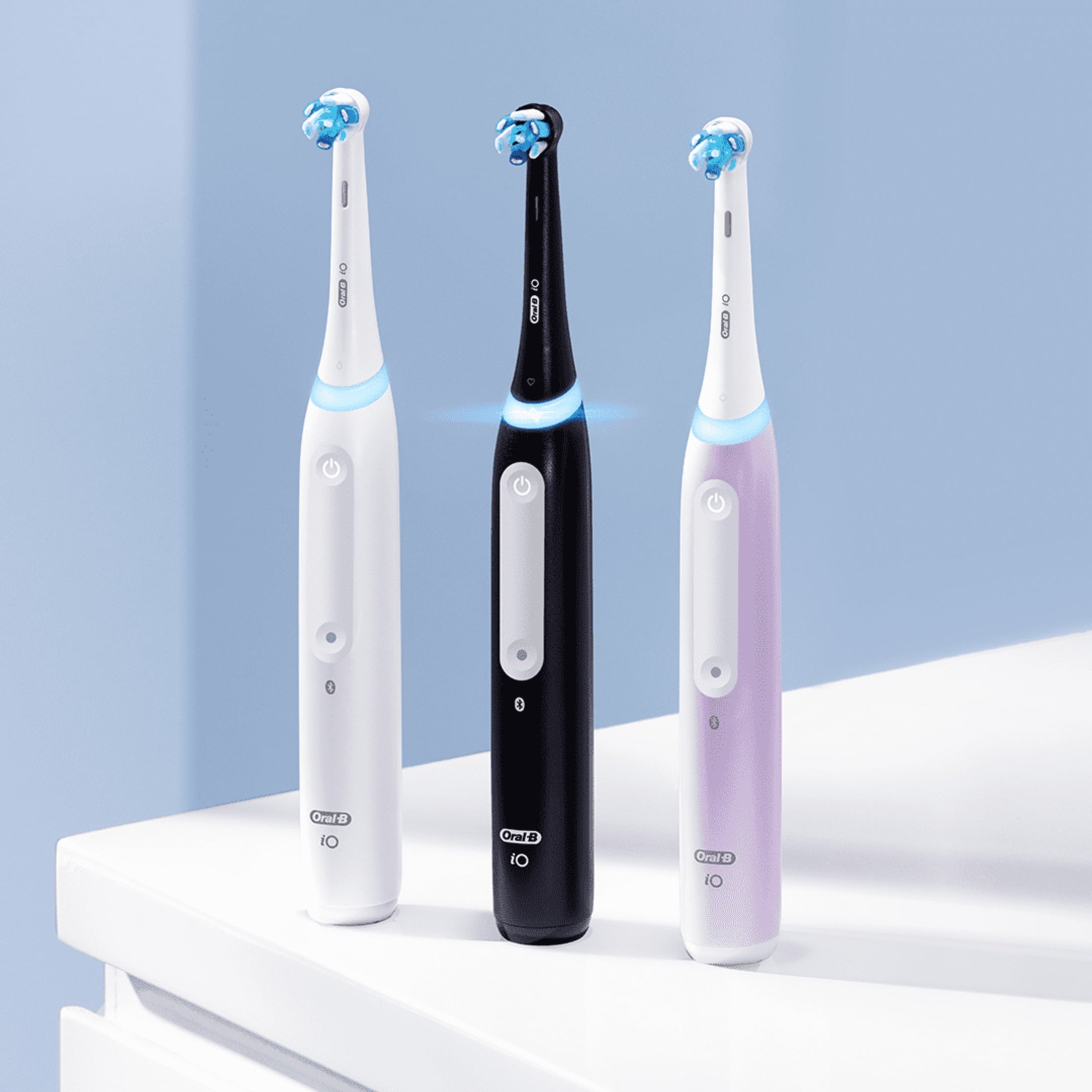 Toothbrush, iO Series 4 Electric Toothbrush with (1) Brush Head, Rechargeable, Black