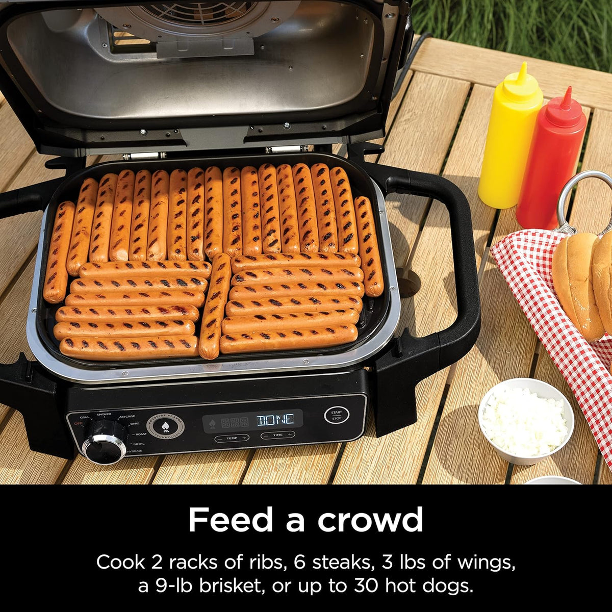The wood-fire professional outdoor grill is equipped with an internal thermometer. It is a 7-in-one multi-functional grill, a barbecue smoker, an outdoor air fryer, featuring baking, roasting, dehydrating and grilling functions. It adopts the wood-fi