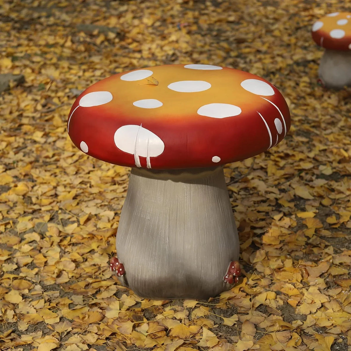 Resin statue 20.8 feet tall, indoor and outdoor dining table, large-sized sculpture, garden lawn, pool decoration, exterior courtyard of buildings, round dining table, chair decoration, red mushrooms
